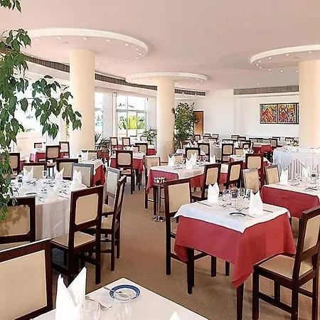 Ξενοδοχείο με διαμερίσματα Paraiso De Αλμπουφέιρα