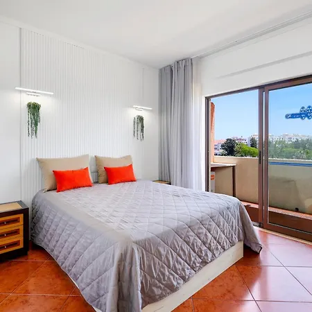 Paraiso De Aparthotel 4*