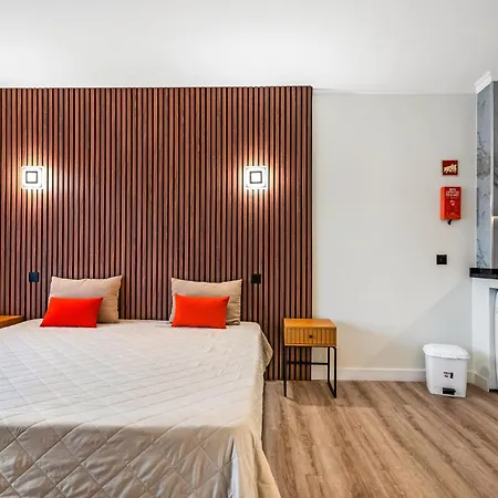 Paraiso De 4* Αλμπουφέιρα