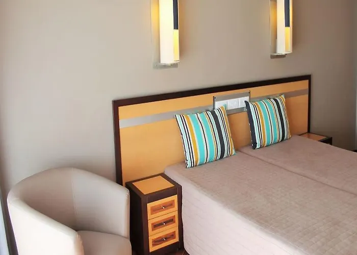 Aparthotel Paraiso De 4*