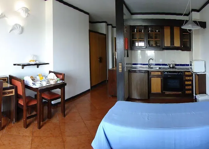 Paraiso De Aparthotel 4*